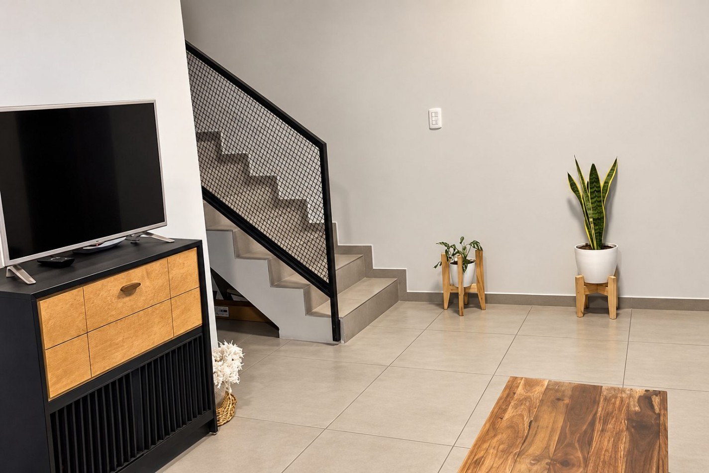 INMOESTATE ALQUILA DUPLEX AMOBLADO EN MAIPU, MENDOZA