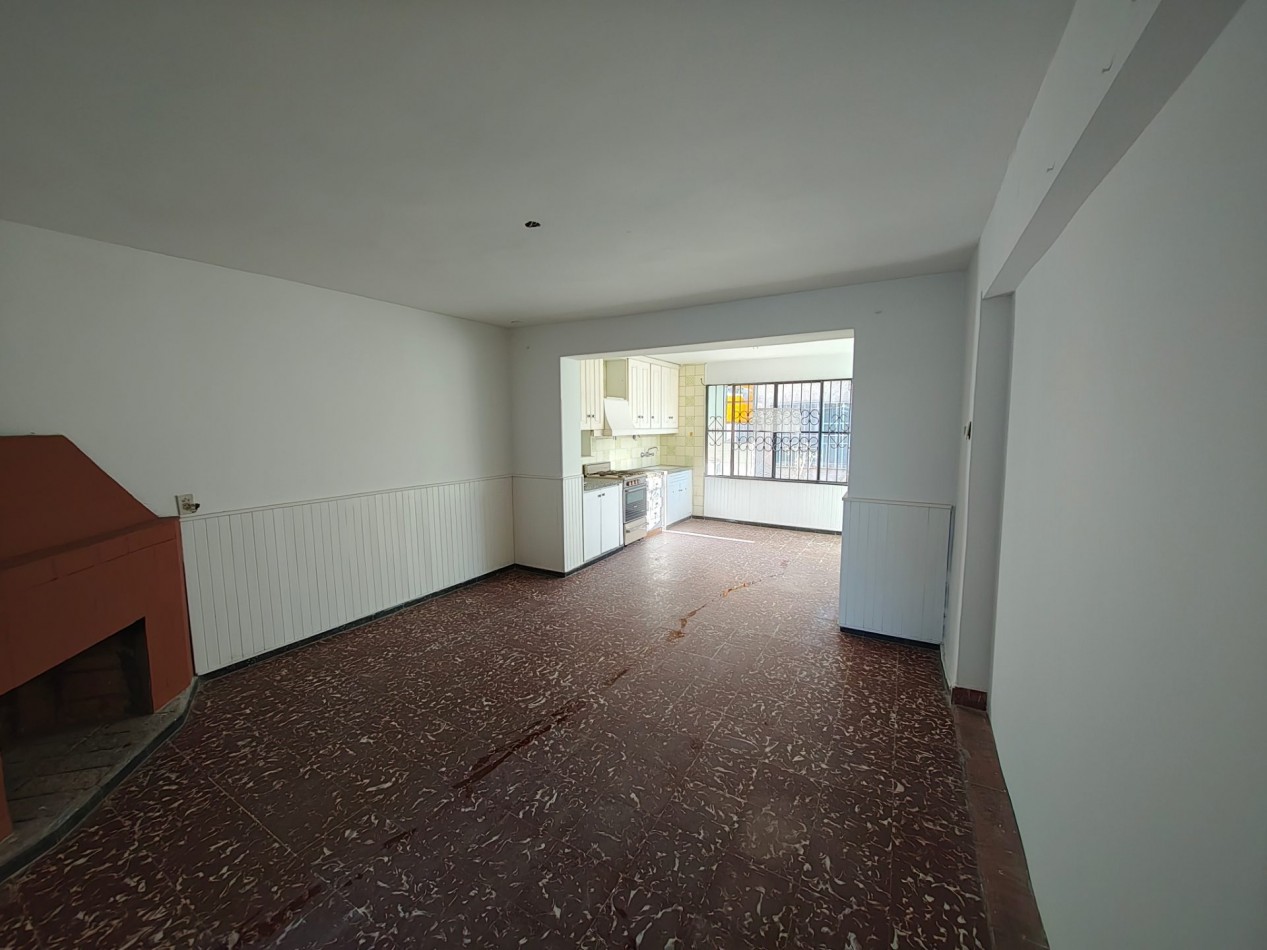 VENTA DE CASA CON 3 DORMITORIOS EN BARRIO SANTA ANA, GUAYMALLEN