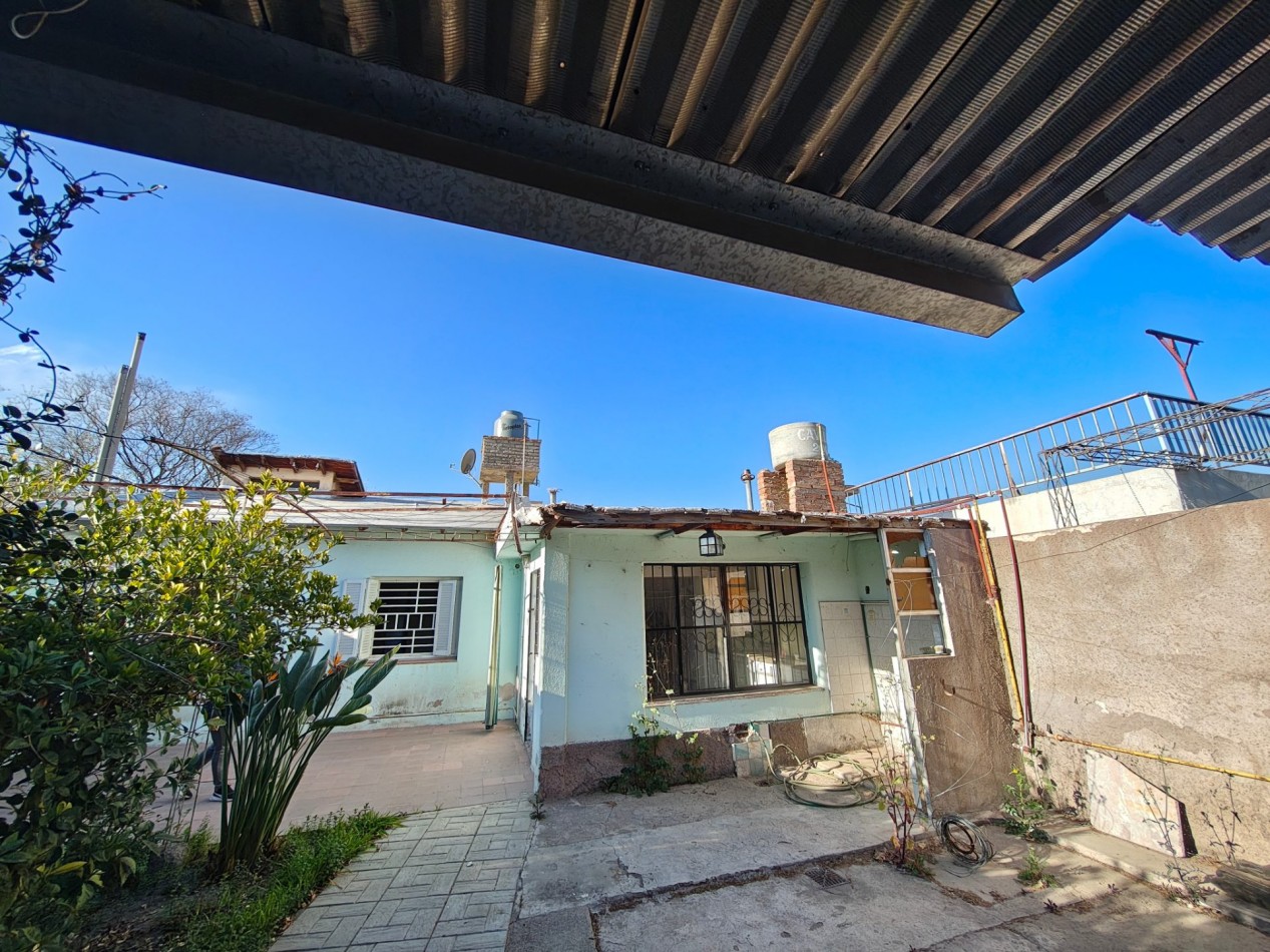 VENTA DE CASA CON 3 DORMITORIOS EN BARRIO SANTA ANA, GUAYMALLEN
