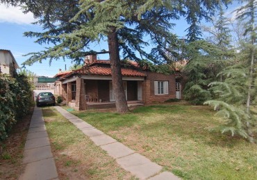CASA EN VENTA EN CHACRAS DE CORIA