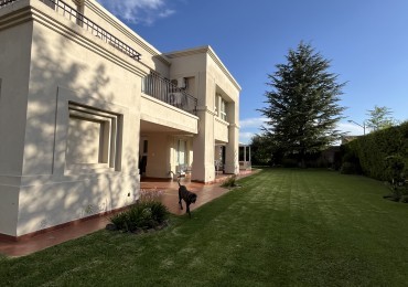 RESIDENCIAS CHACRAS DE CORIA